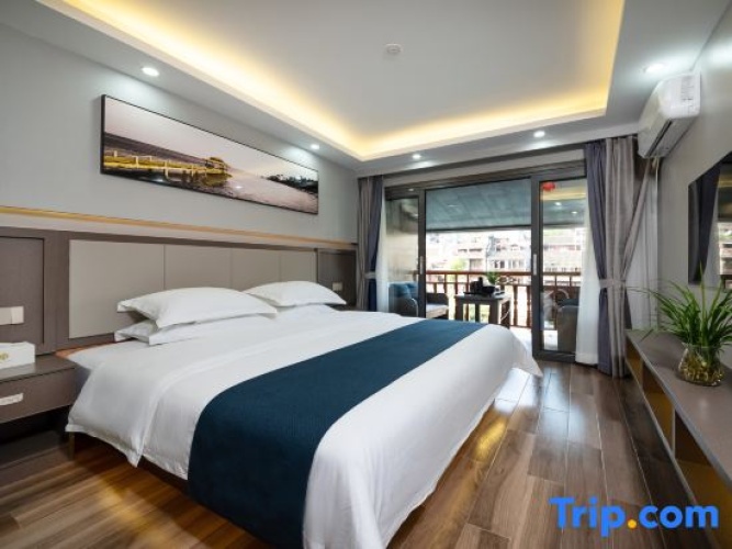 Standard Double room with balcony and with river view