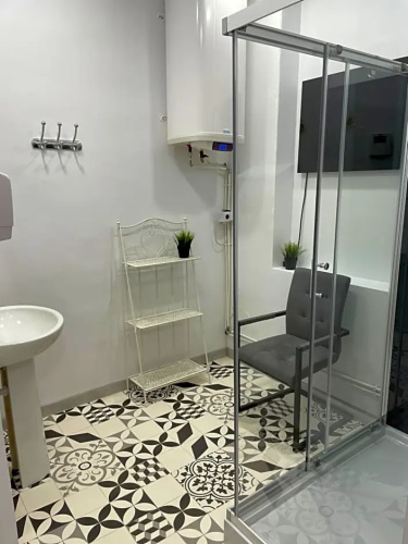 FlyFly Hostel