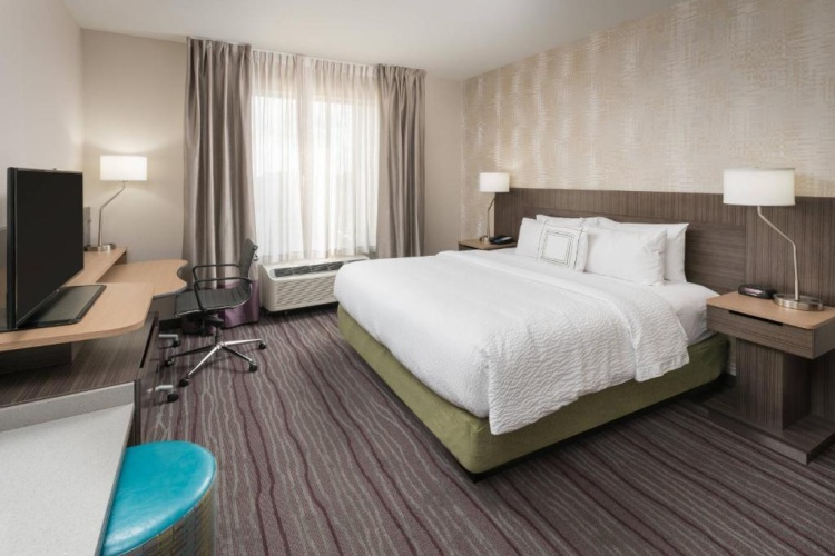 Standard Quadruple room with view