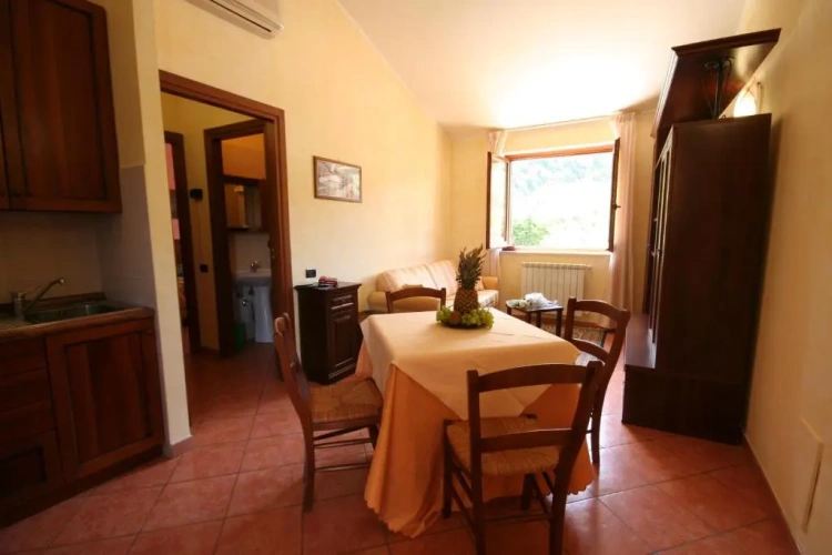 2 Bedrooms Single Apartment with garden view