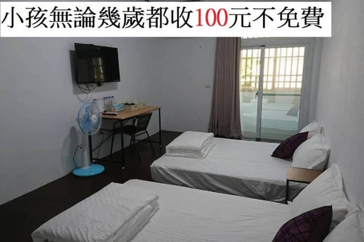 Standard Quadruple room with balcony