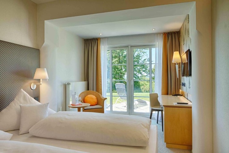 Standard Double room with view