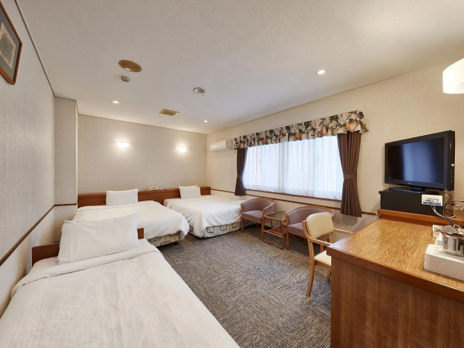 Crown Hotel Okinawa