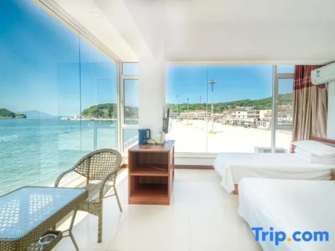 Deluxe room with sea view