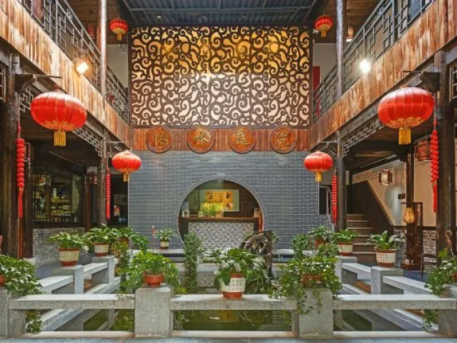 Riverside Hotel