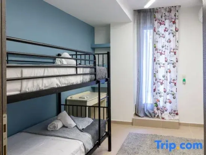 3 Bedrooms Apartment