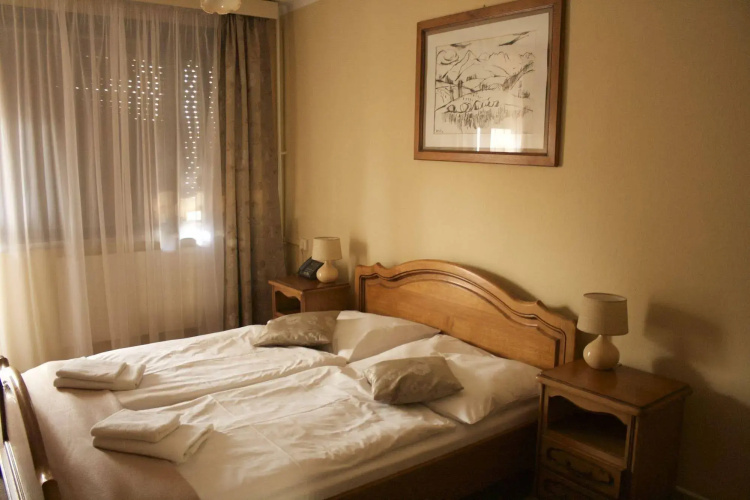 Hotel Satelit