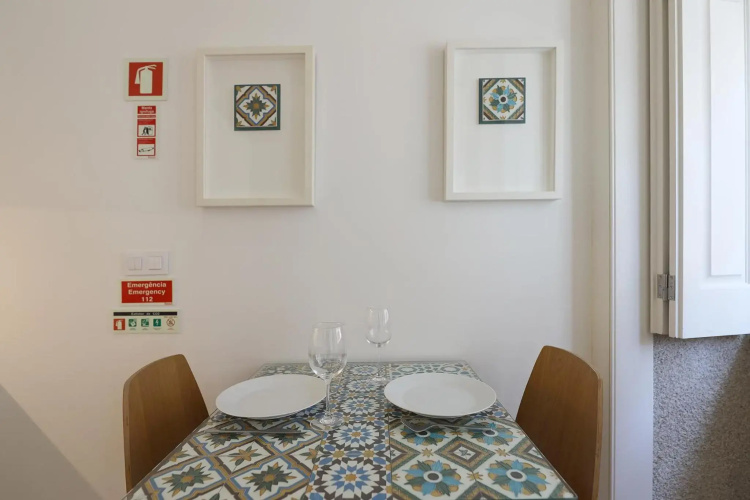 FLH Porto Traditional Studio