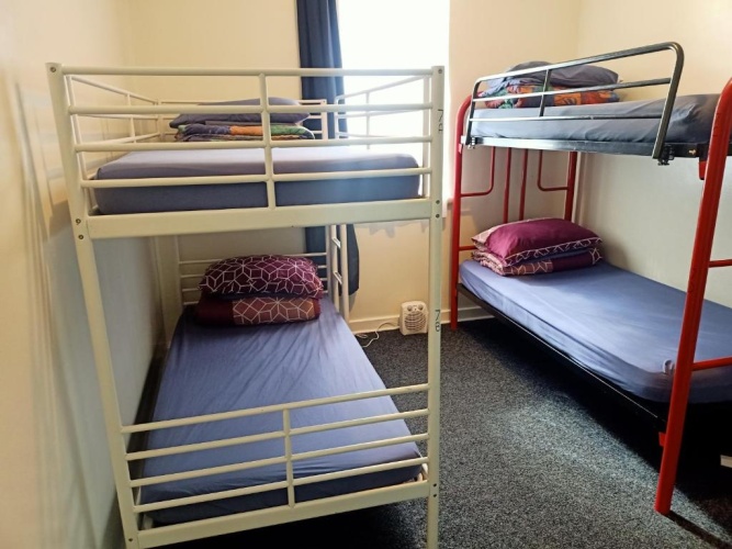 Standard Triple room