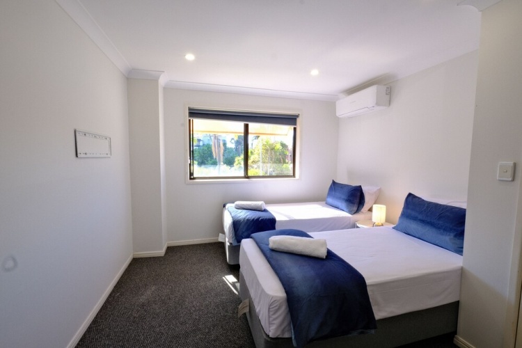 2 Bedrooms Apartment