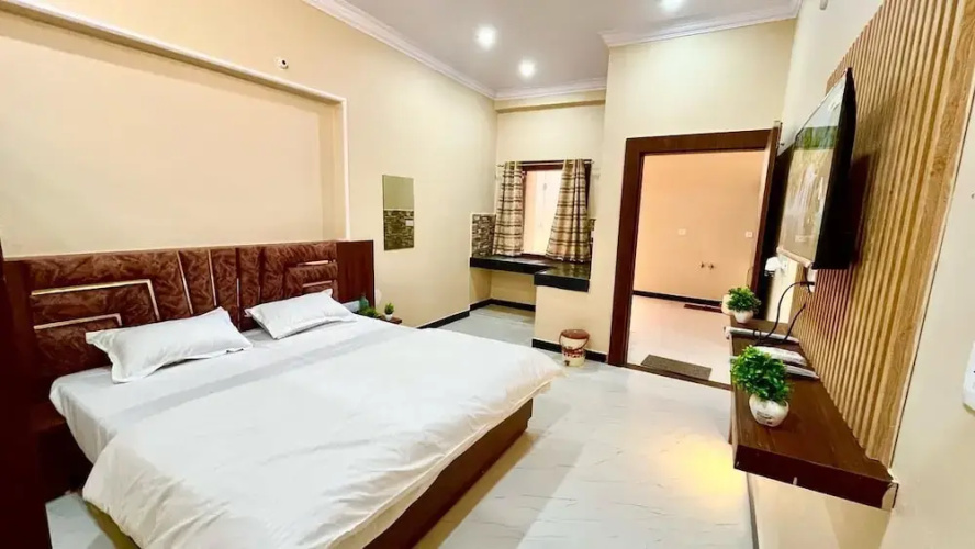 Raghav ji home stay