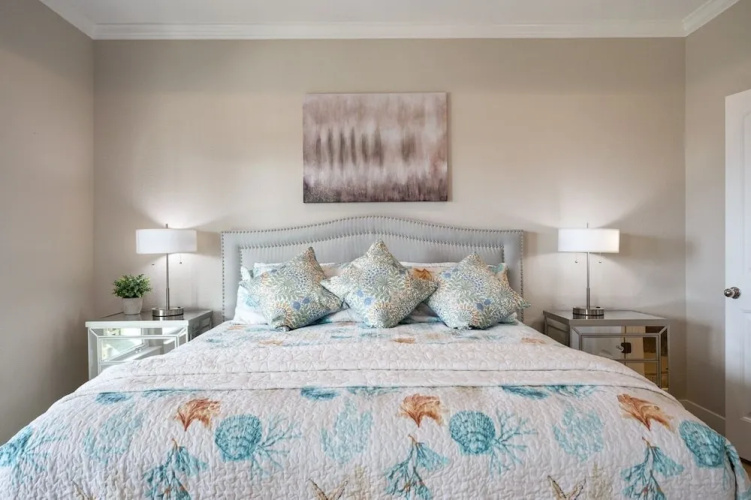 Crystal Villa 3 Bedroom Home by RedAwning