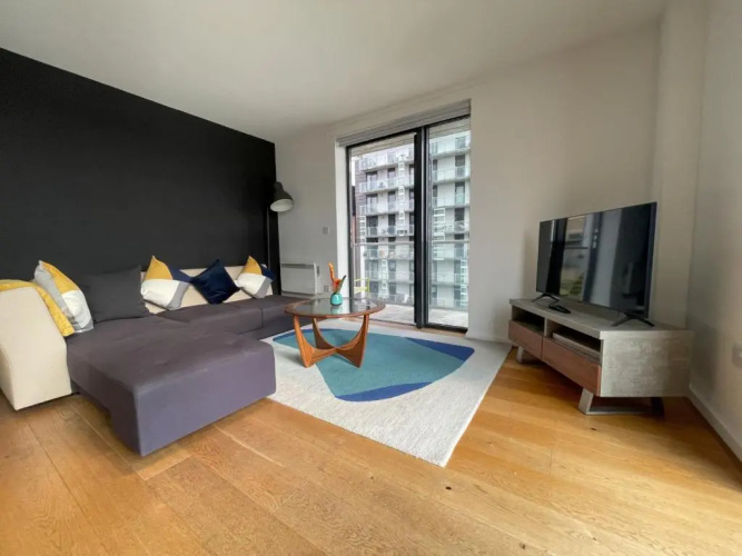River Clyde View Apartment with Terrace & Parking