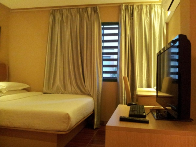 Aira Hotel