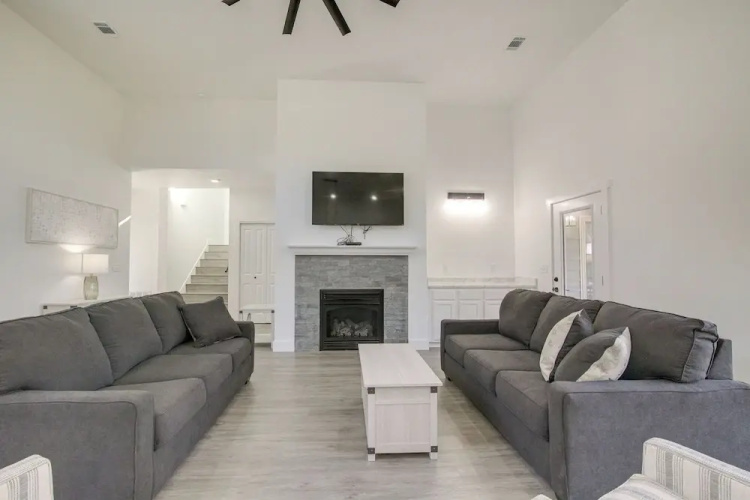 Pet-friendly Cotter Retreat w/ Deck & Gas Grill!