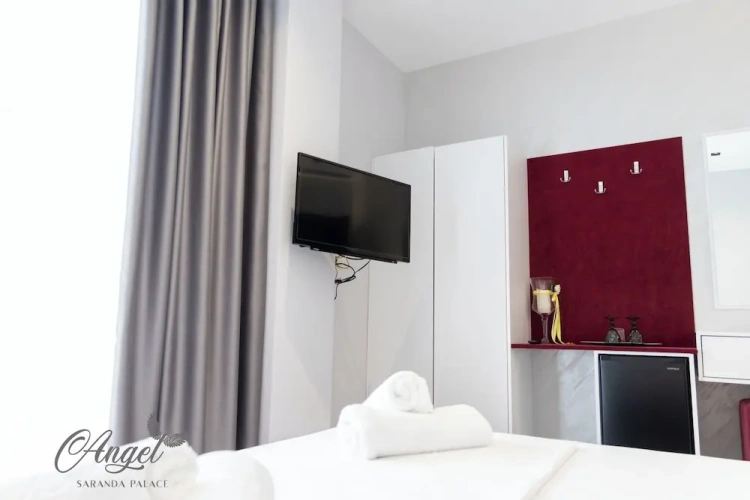 Standard Double room with balcony and with partial sea view