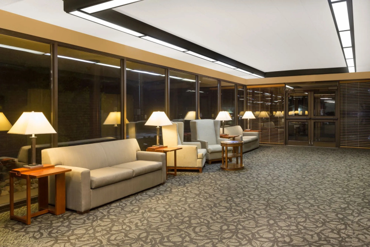 Cairn Hotel