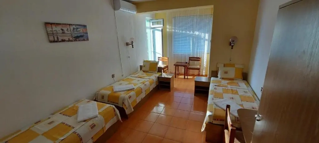 Standard Triple room with balcony and with view