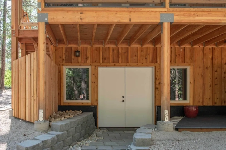 3 Bedrooms Cottage with balcony