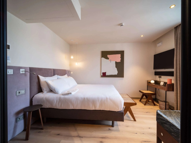 Hebe Hotel