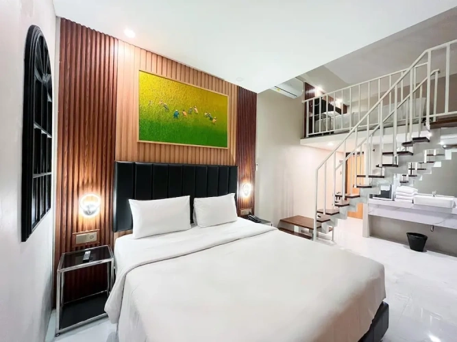 Quadruple Family Apartment