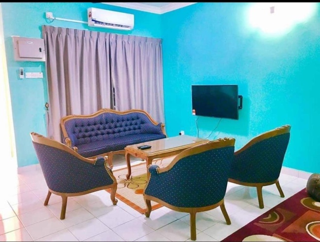 4 Bedrooms Cottage