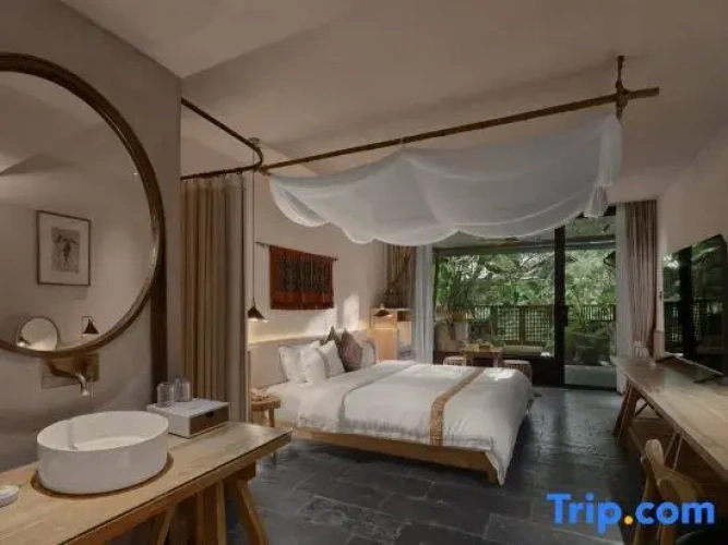 Standard Quadruple room with balcony