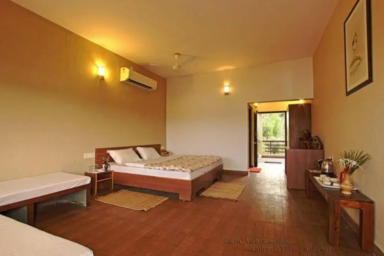 The Lodge Gir