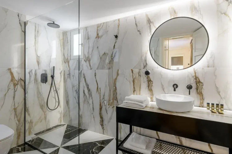 Your 4 Bdrm Dream House w Acropolis View Jacuzzi