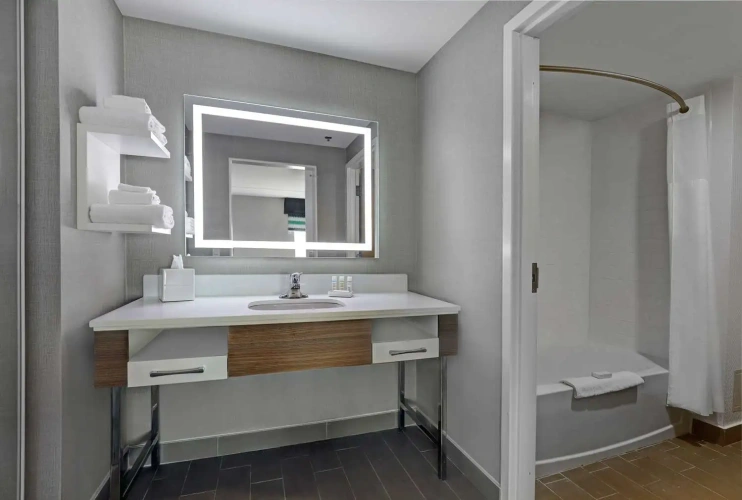 Quadruple Suite