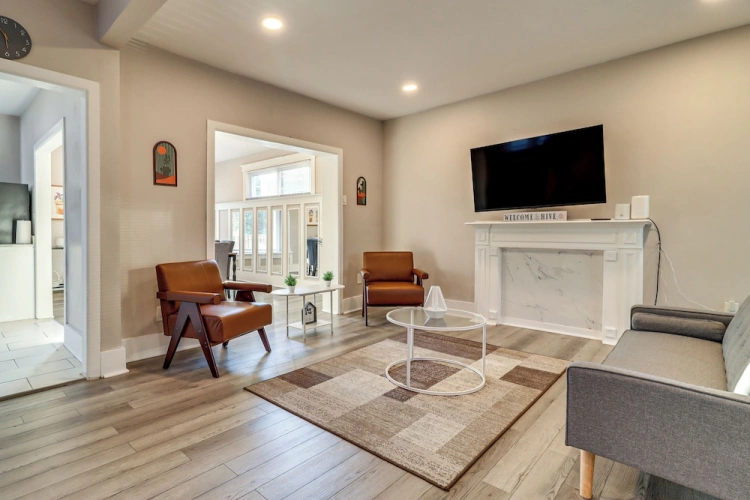 4 Bedrooms Cottage