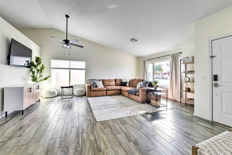 Pool, BBQ & Patio: Gilbert Getaway Near Golfing