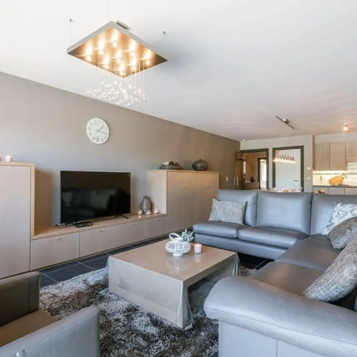 Bright Apartment With Parking Near the Beach