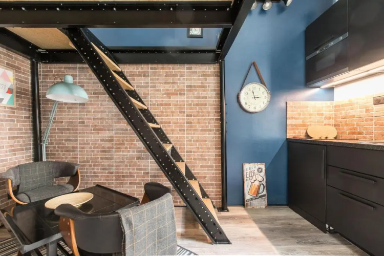 Mezzanine Studio near Monaco