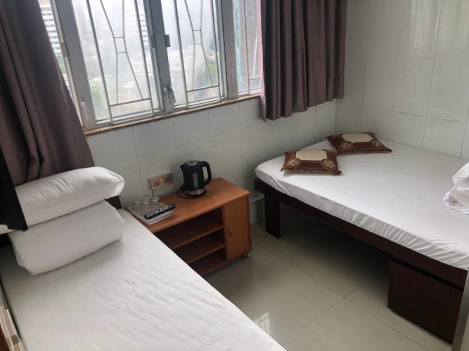 Standard Triple room