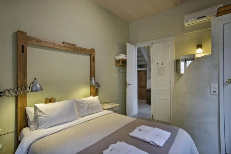 Standard Double room with balcony and with city view