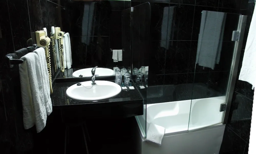 Standard Triple room with balcony