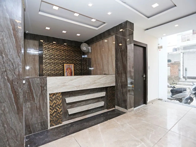 OYO 15098 hotel crystal