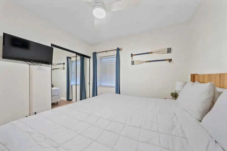 Romar Place 204
