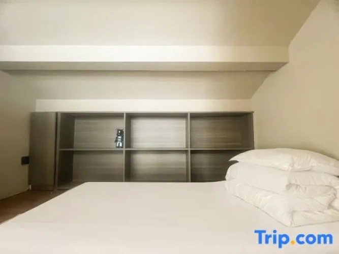 Bed in Dorm (female dorm)