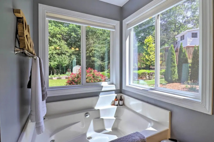 Creekside Brevard Home < 1 Mi to Downtown!