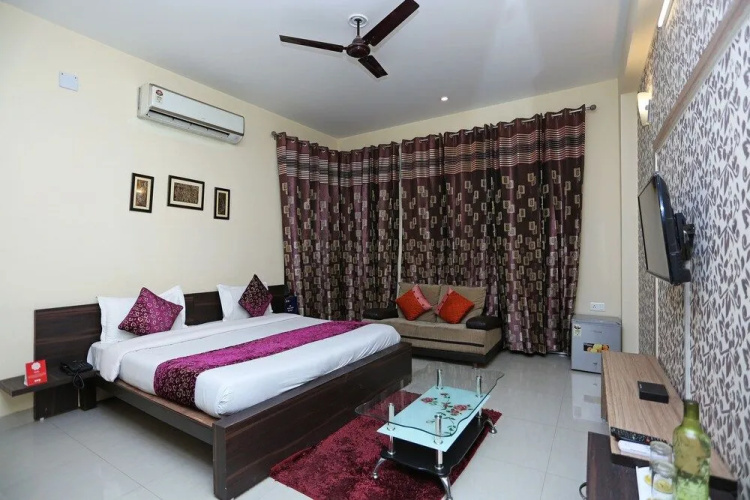 Oyo 9488 Istay Serenity Villa