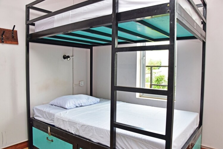 Mad Monkey Hostel Kampot Over view