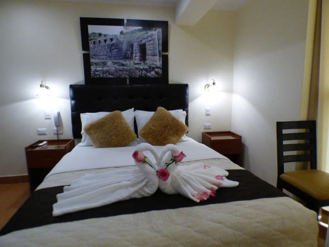 El Mirador Hotel
