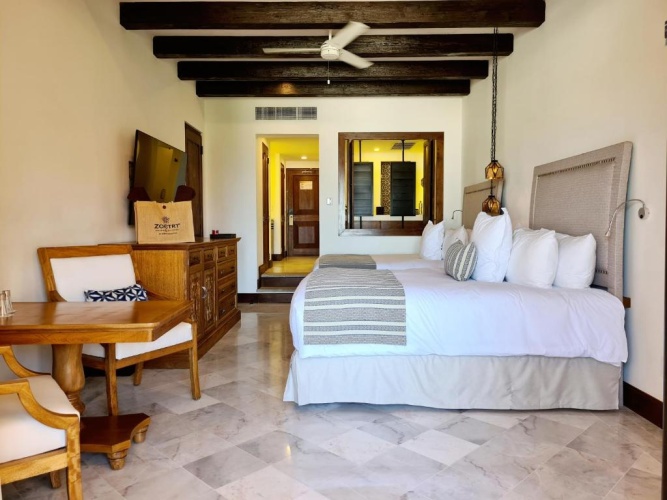 Double Junior Suite with ocean view