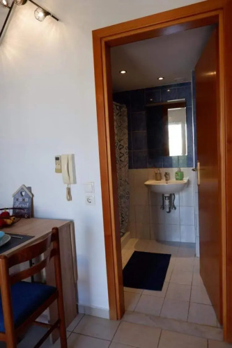 Quiet apartment with easy access to attractions.