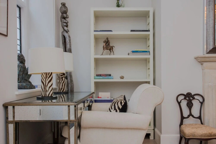 Exquisite Cadogan Square Knightsbridge Apartment