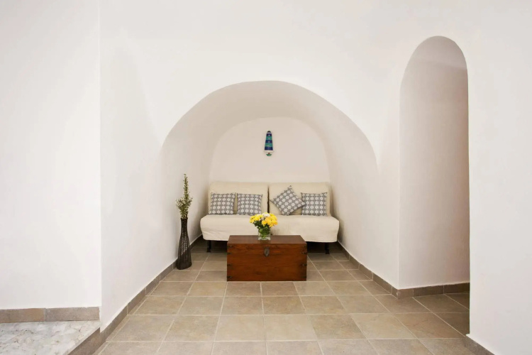 Semeli Cave House