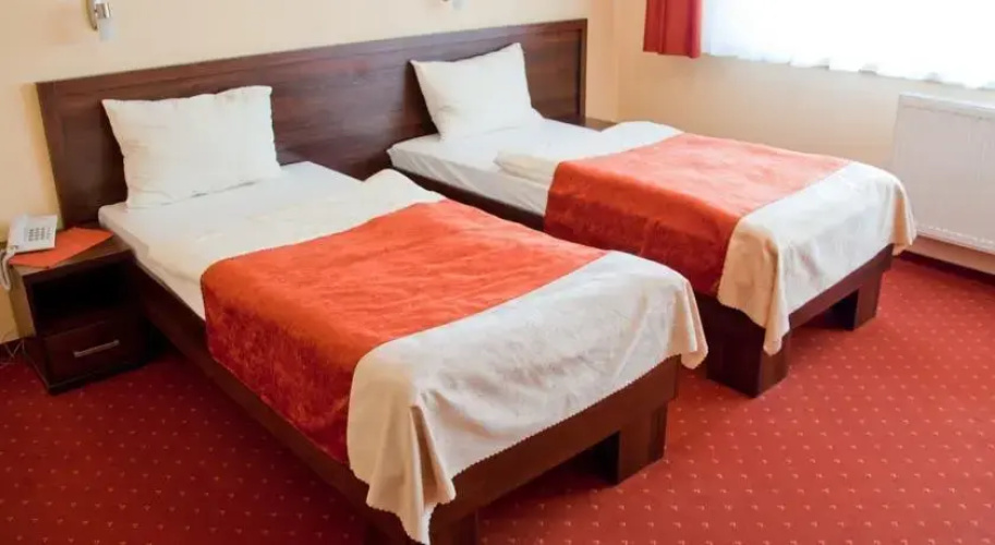 Hotel Dębina
