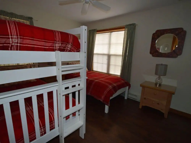 2 Br: Camp 4 # 21